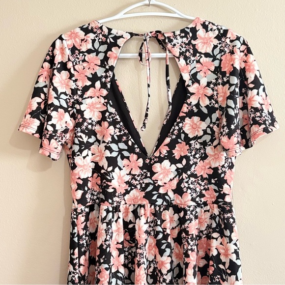 Black Flutter Sleeve A-Line Dress Pink Grey Floral & Deep V-Neck - Picture 11 of 16